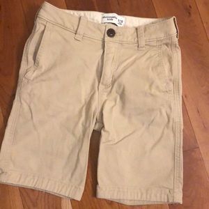 Like New! Abercrombie Boys Khaki Shorts. Size 9/10